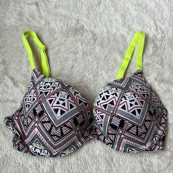 PINK VS Aztec Wear Everywhere Push-up Bra - Picture 1 of 9